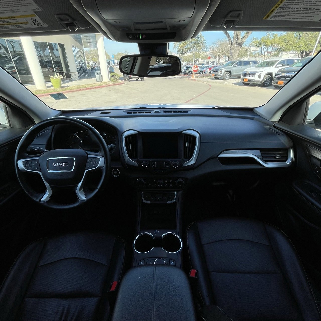 Used 2024 GMC Terrain SLT image 11