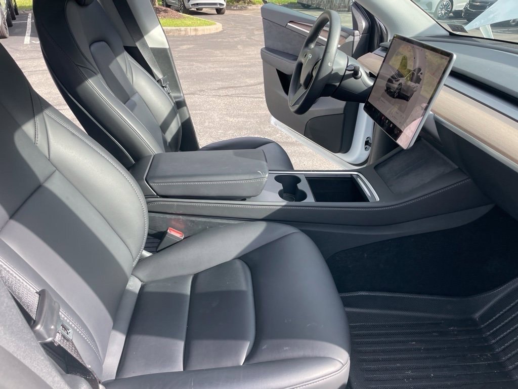 Used 2023 Tesla Model Y Long Range AWD/4WD image 17