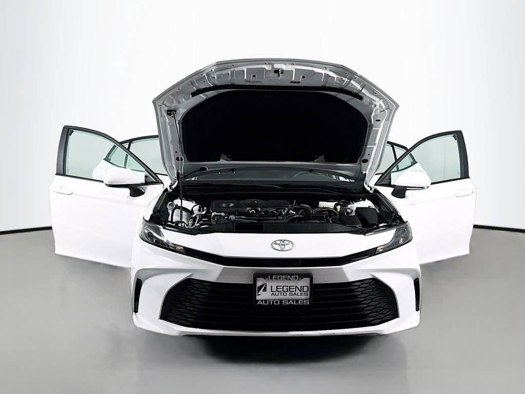 Used 2025 Toyota Camry LE FWD image 18