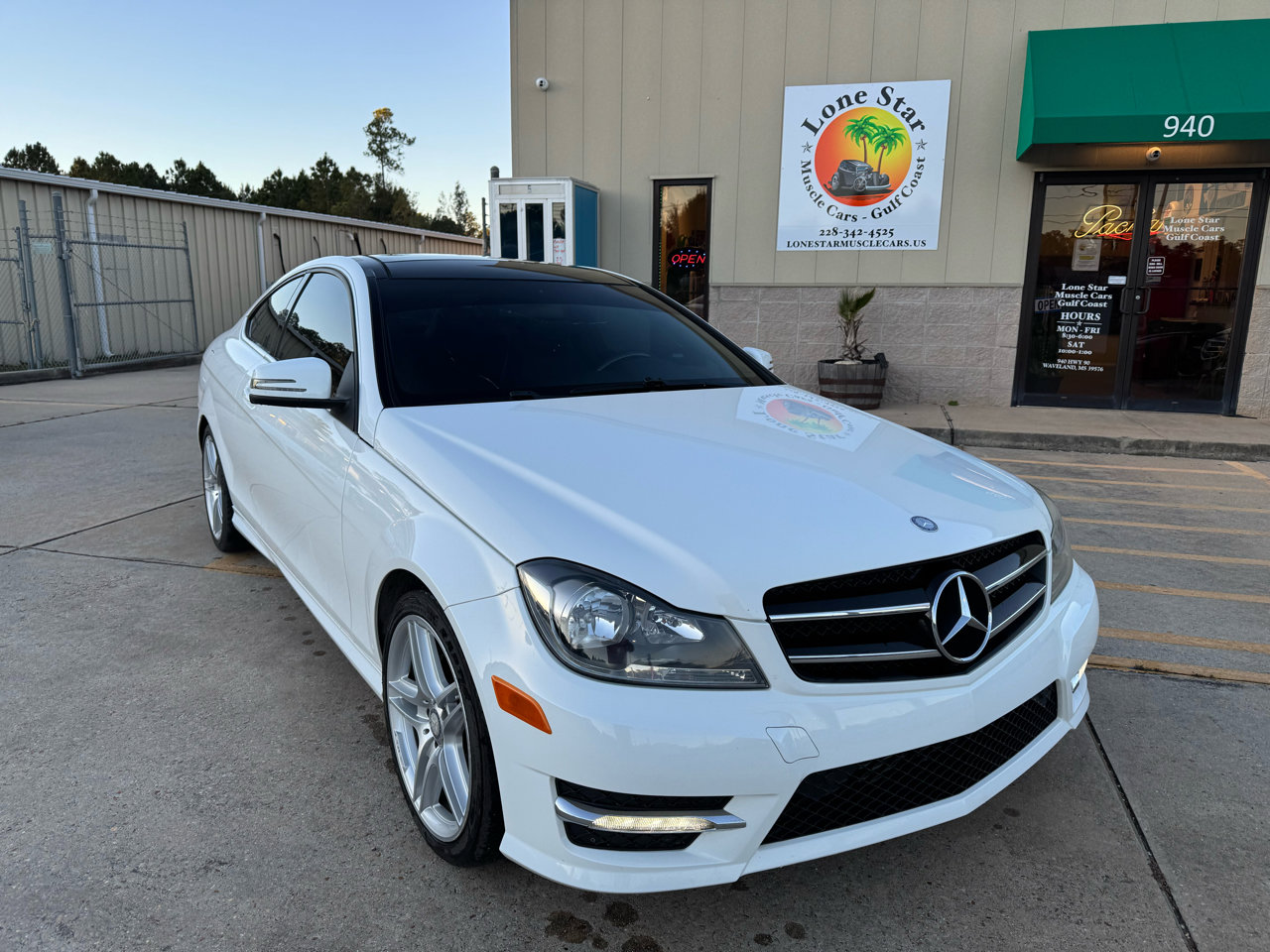 Used 2015 Mercedes-Benz C 250 Coupe image 3