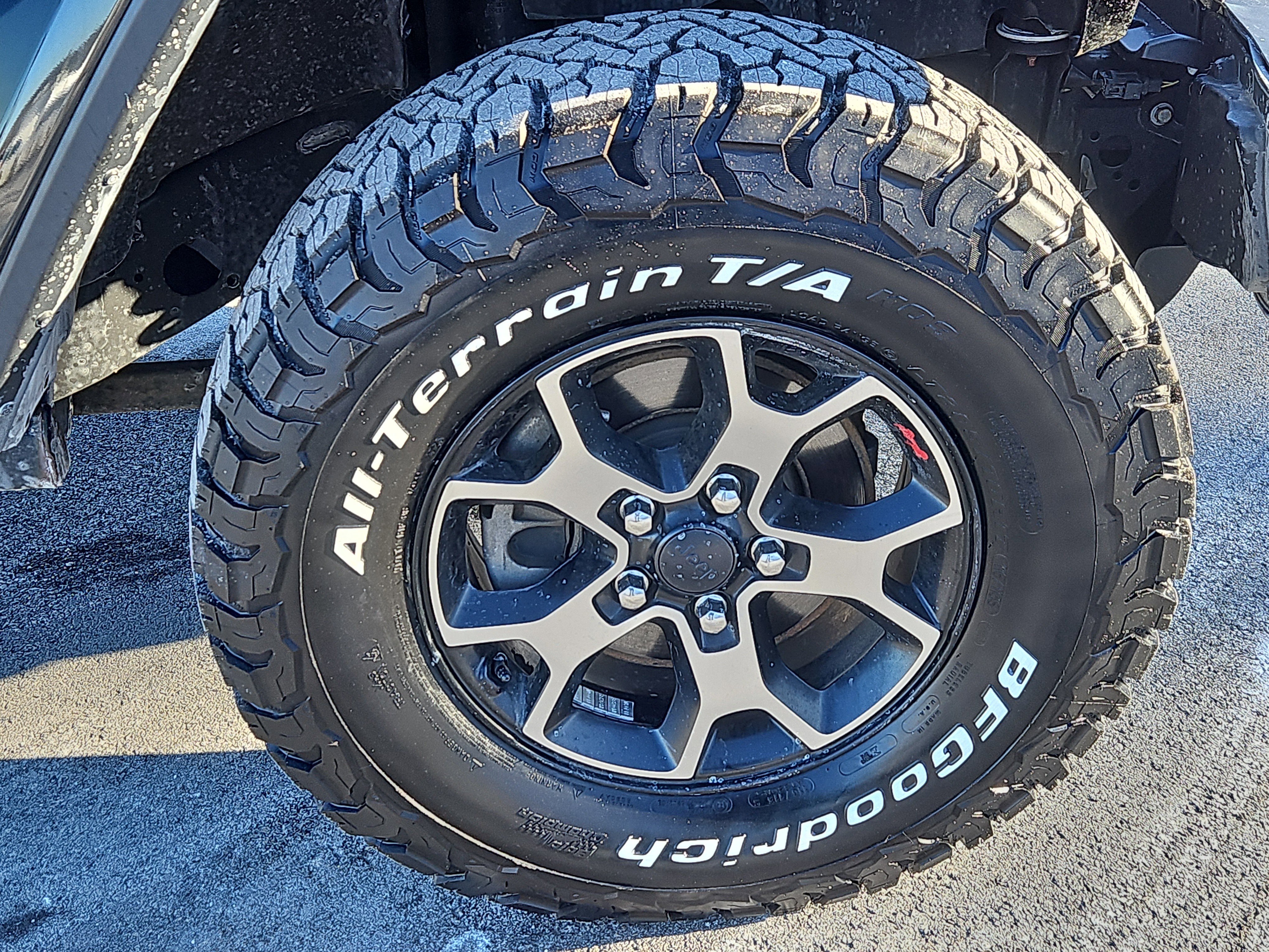 Used 2018 Jeep Wrangler Unlimited Rubicon image 30