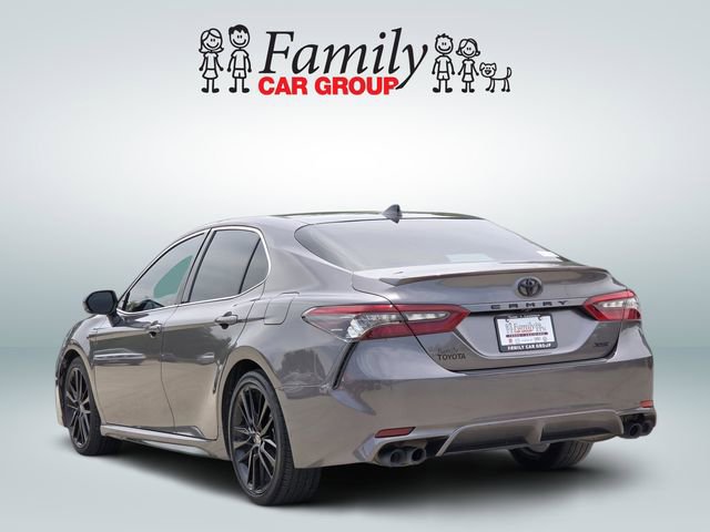 Used 2022 Toyota Camry XSE FWD image 3