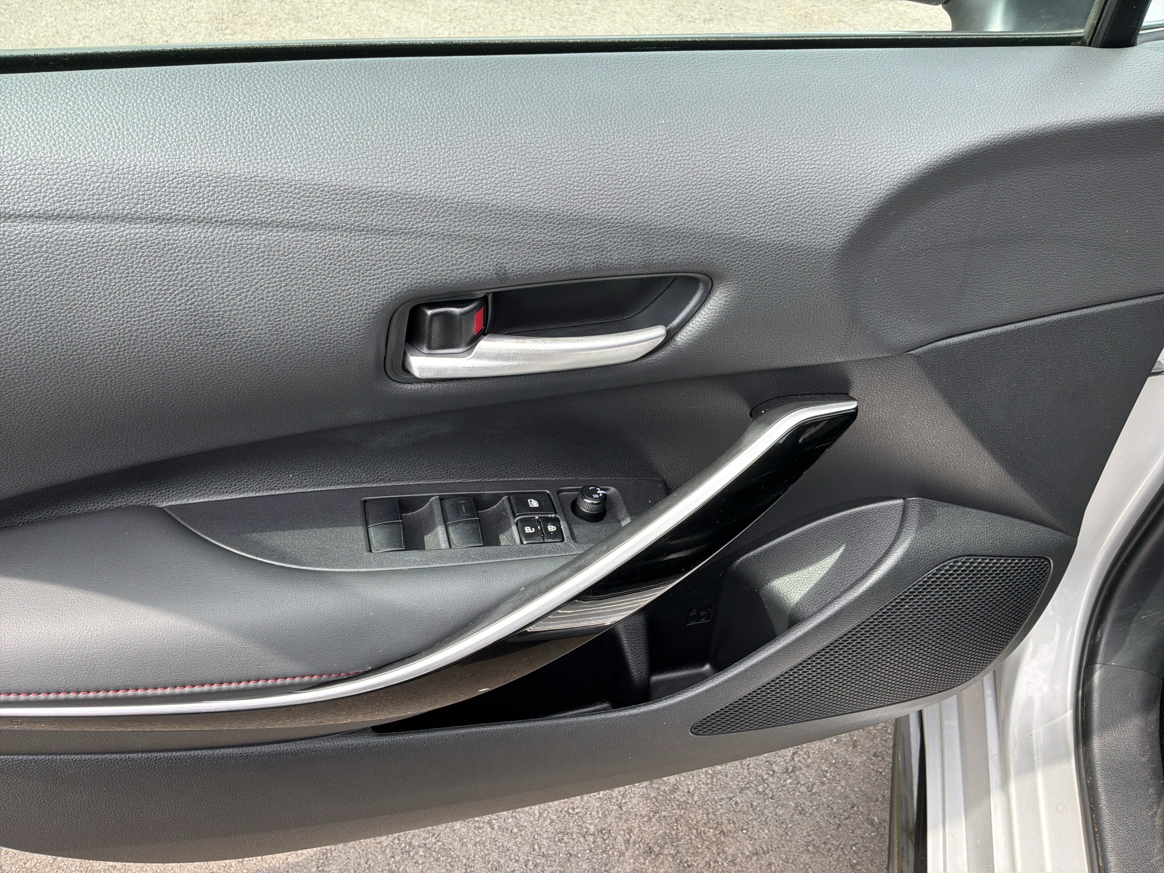 Used 2023 Toyota Corolla XSE FWD image 15
