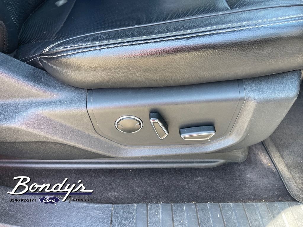 Used 2015 Ford F150 Lariat image 17