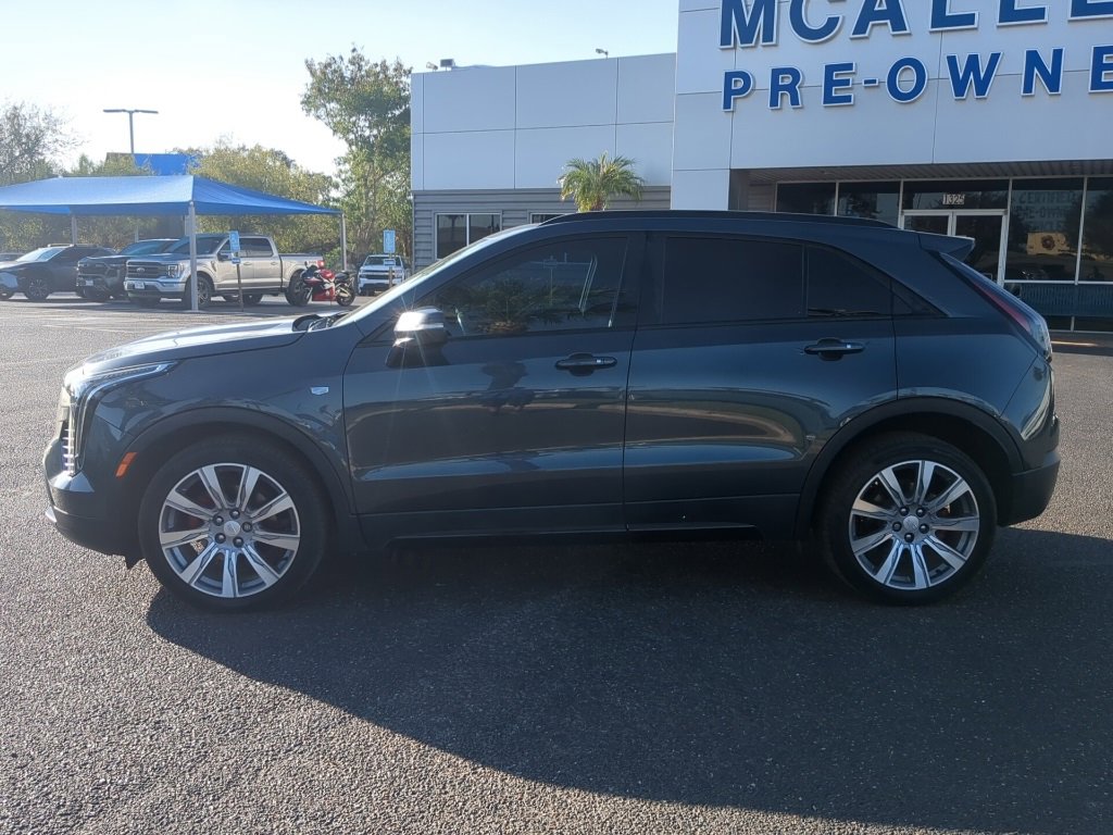 Used 2021 Cadillac XT4 Sport image 2