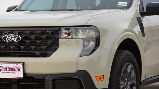 Used 2025 Ford Maverick XLT w/ XLT Luxury Package image 4