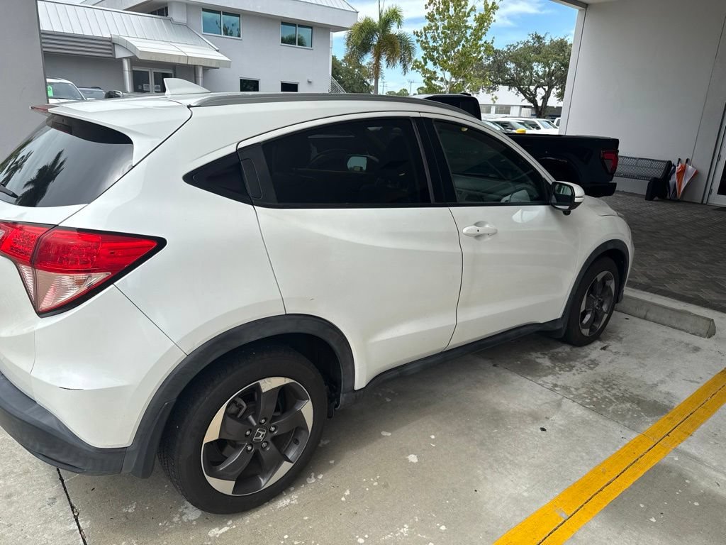 Used 2018 Honda HR-V EX-L image 4