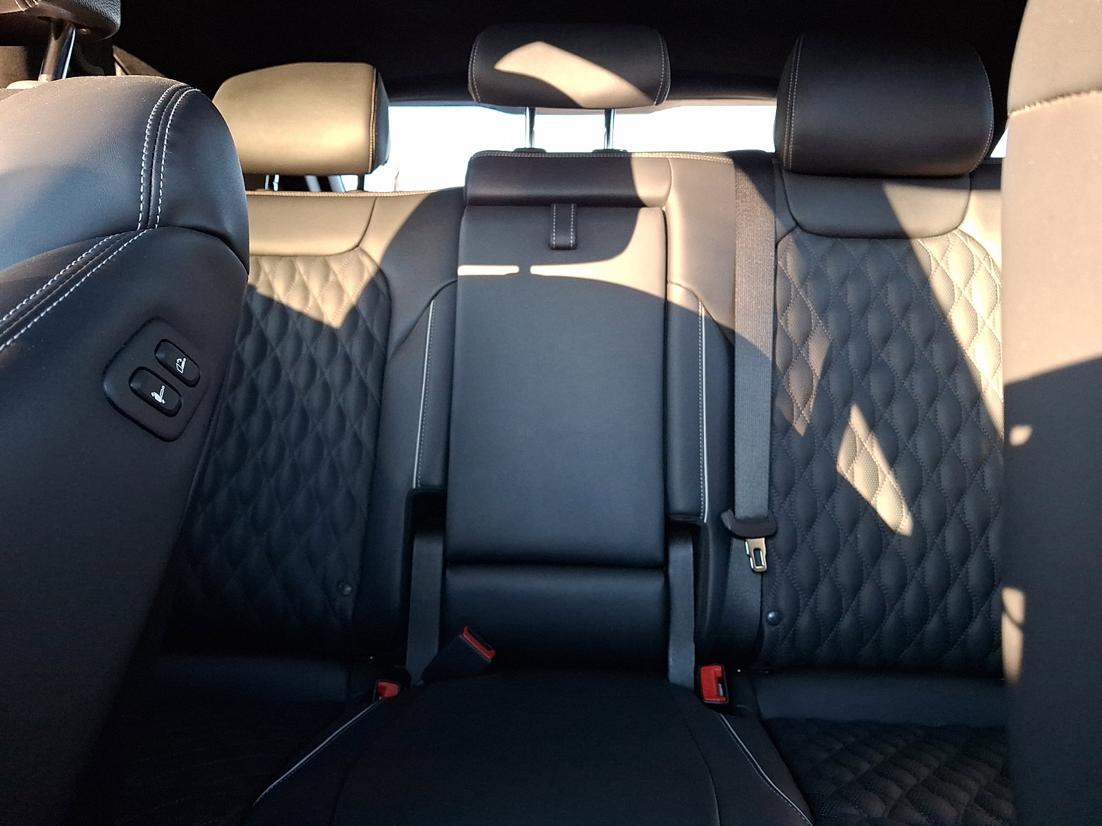 Certified 2023 Genesis GV70 3.5T Sport w/ Sport Prestige Package image 19