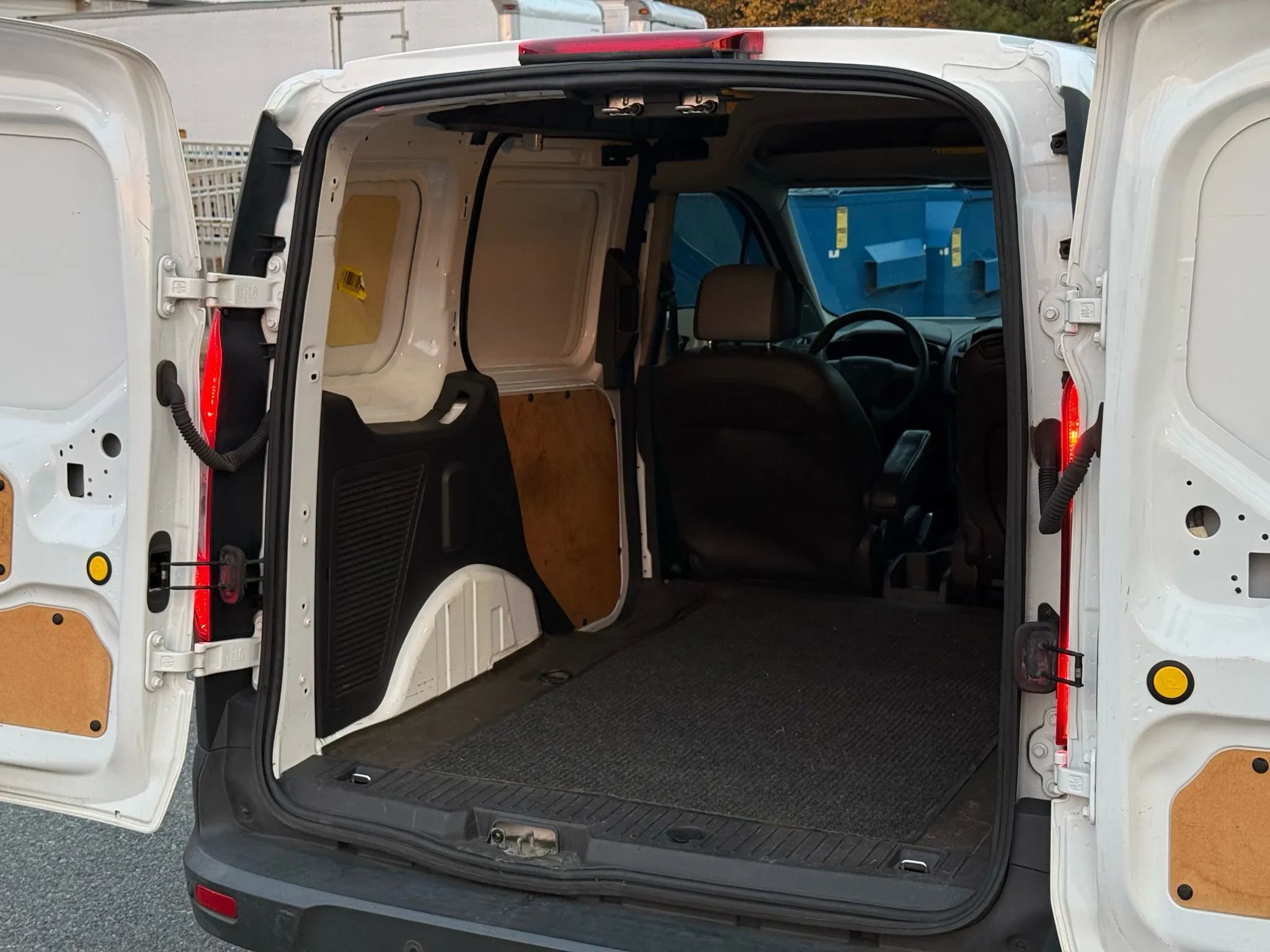 Used 2015 Ford Transit Connect XL image 31