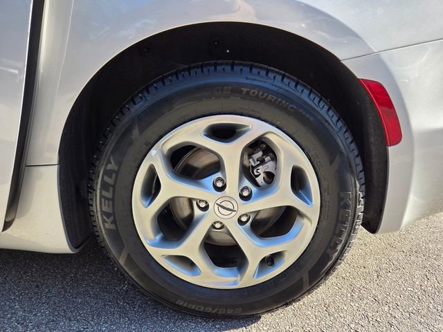 Used 2024 Chrysler Pacifica Limited image 17