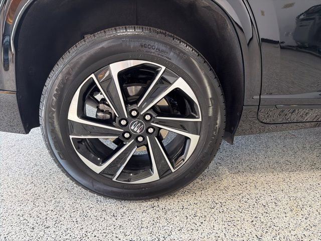 Used 2025 Buick Enclave Sport Touring AWD/4WD image 38