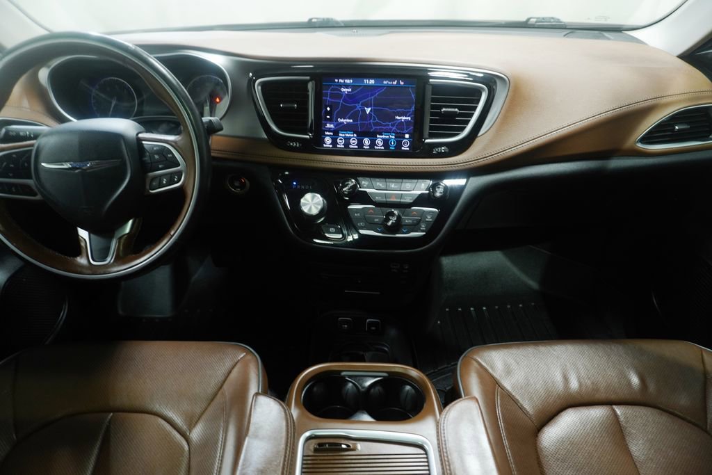 Used 2019 Chrysler Pacifica Limited w/ Tire & Wheel Group image 19