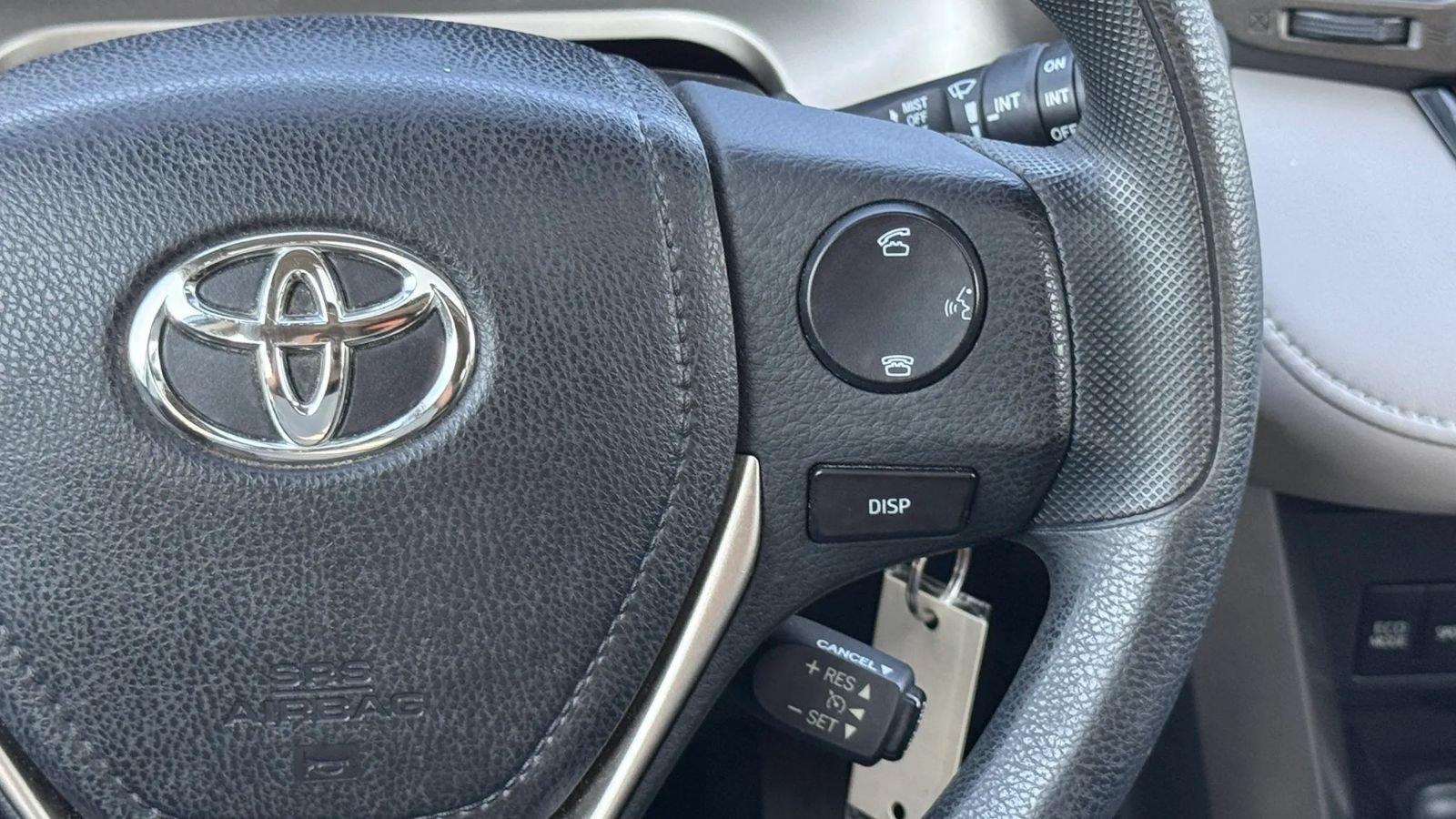 Used 2015 Toyota RAV4 XLE FWD image 26