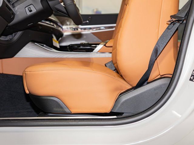 Used 2026 BMW 740i xDrive image 15