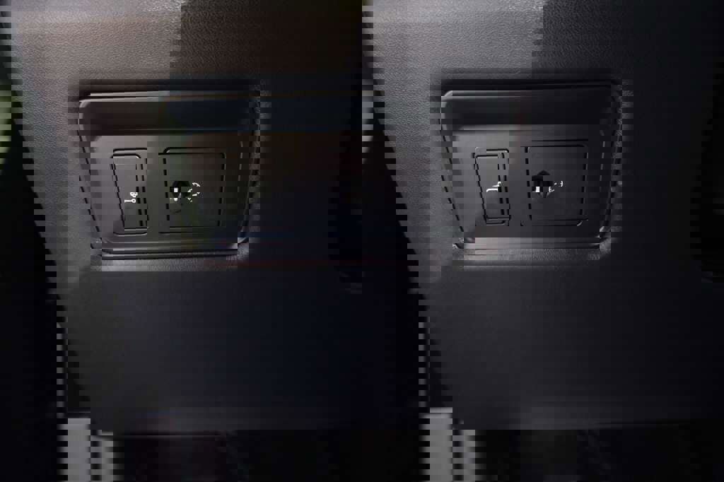 Used 2019 Land Rover Range Rover Autobiography image 47