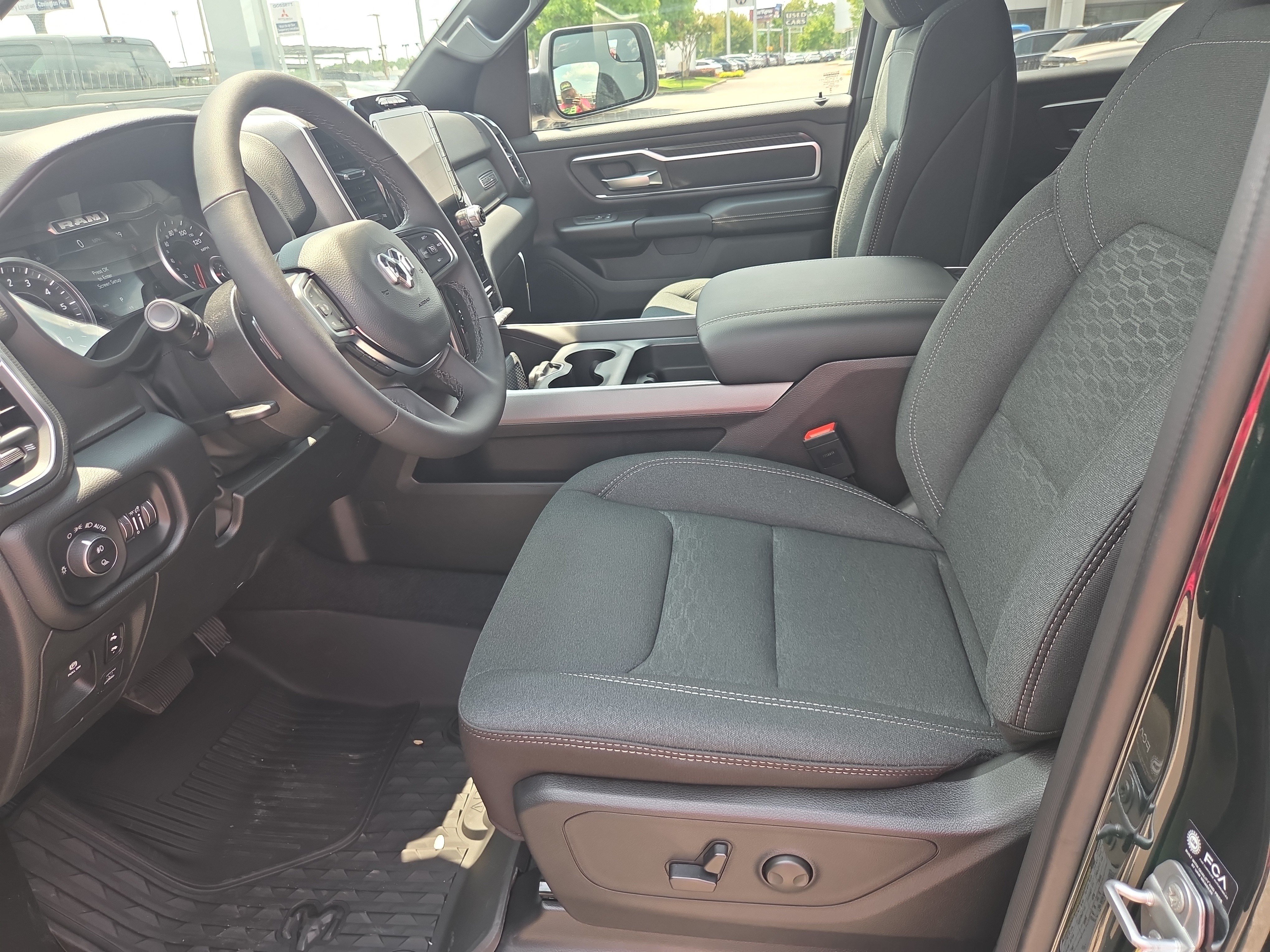 New 2026 RAM 1500 Big Horn AWD/4WD image 4