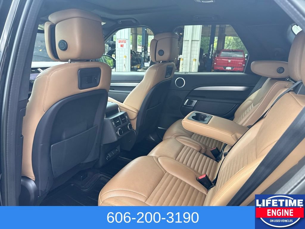 Used 2023 Land Rover Discovery S R-Dynamic AWD/4WD image 14