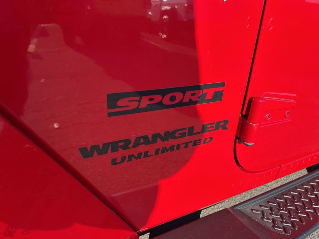 Used 2014 Jeep Wrangler Unlimited Sport w/ Connectivity Group image 17