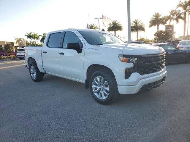 Used 2023 Chevrolet Silverado 1500 Custom image 3