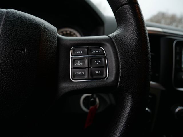 Used 2017 RAM 1500 Classic SLT AWD/4WD image 19