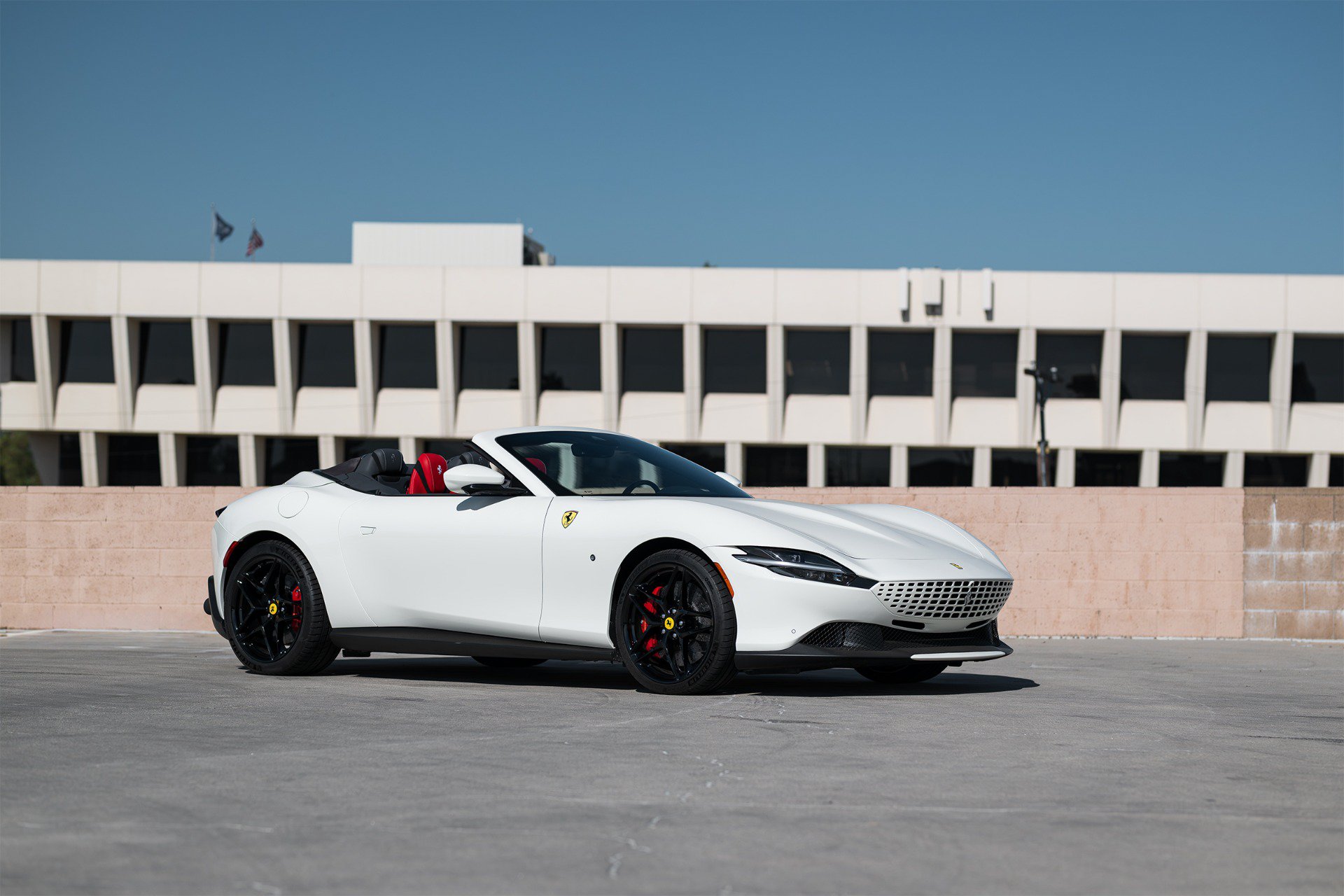 Used 2025 Ferrari Roma Spider RWD image 13