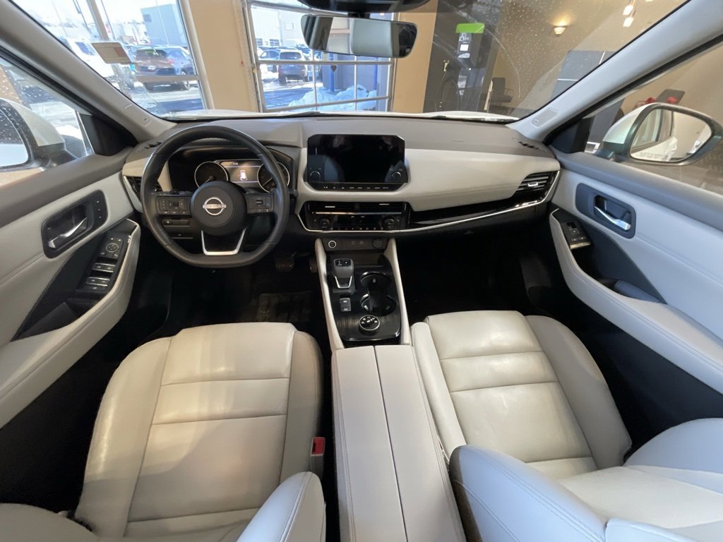 Used 2023 Nissan Rogue SL w/ SL Premium Package image 9