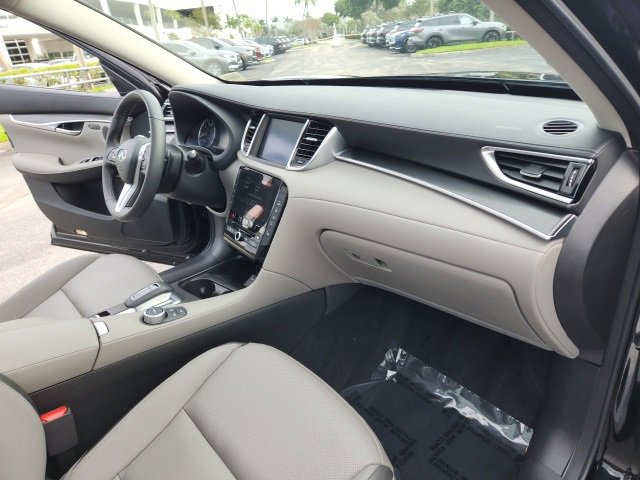 Used 2025 INFINITI QX50 Luxe image 21