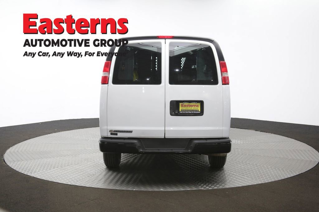 Used 2017 Chevrolet Express 2500 image 37