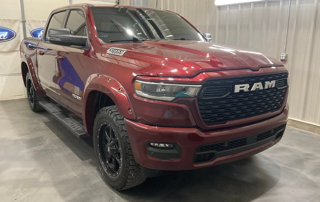 Used 2025 RAM 1500 Big Horn AWD/4WD image 2