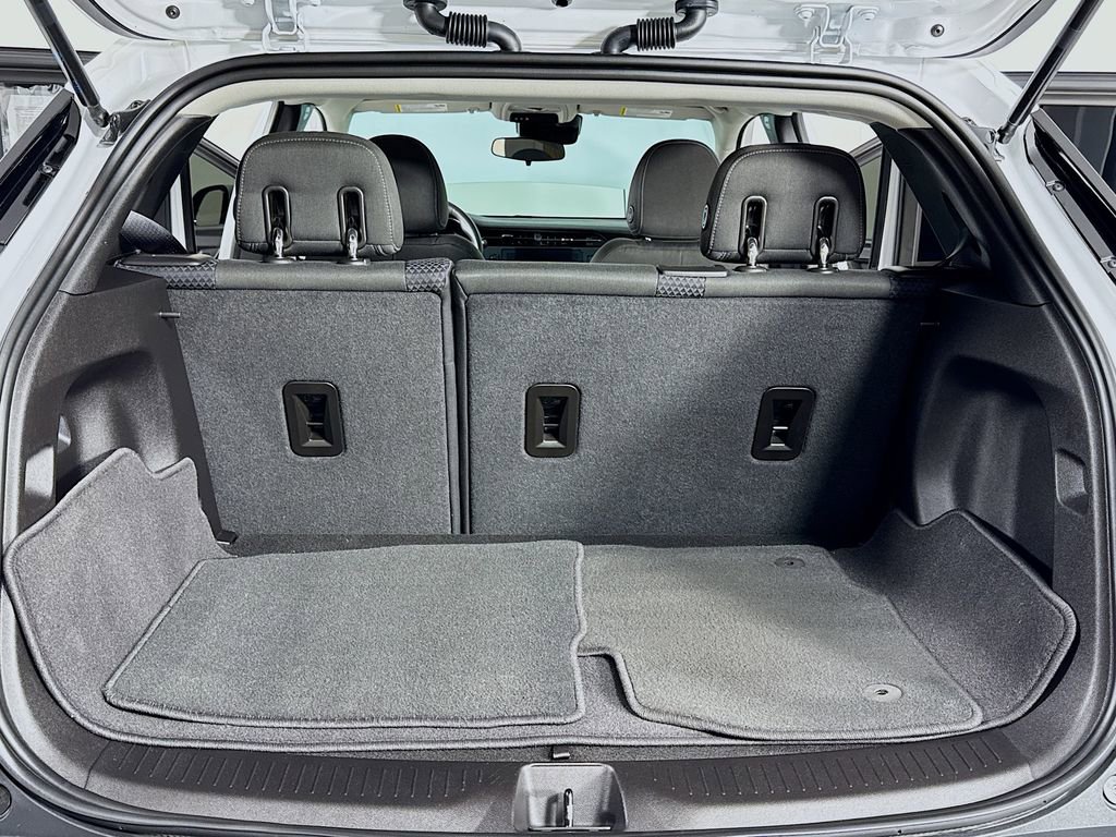 Used 2023 Chevrolet Bolt EUV LT w/ Driver Confidence Package image 25