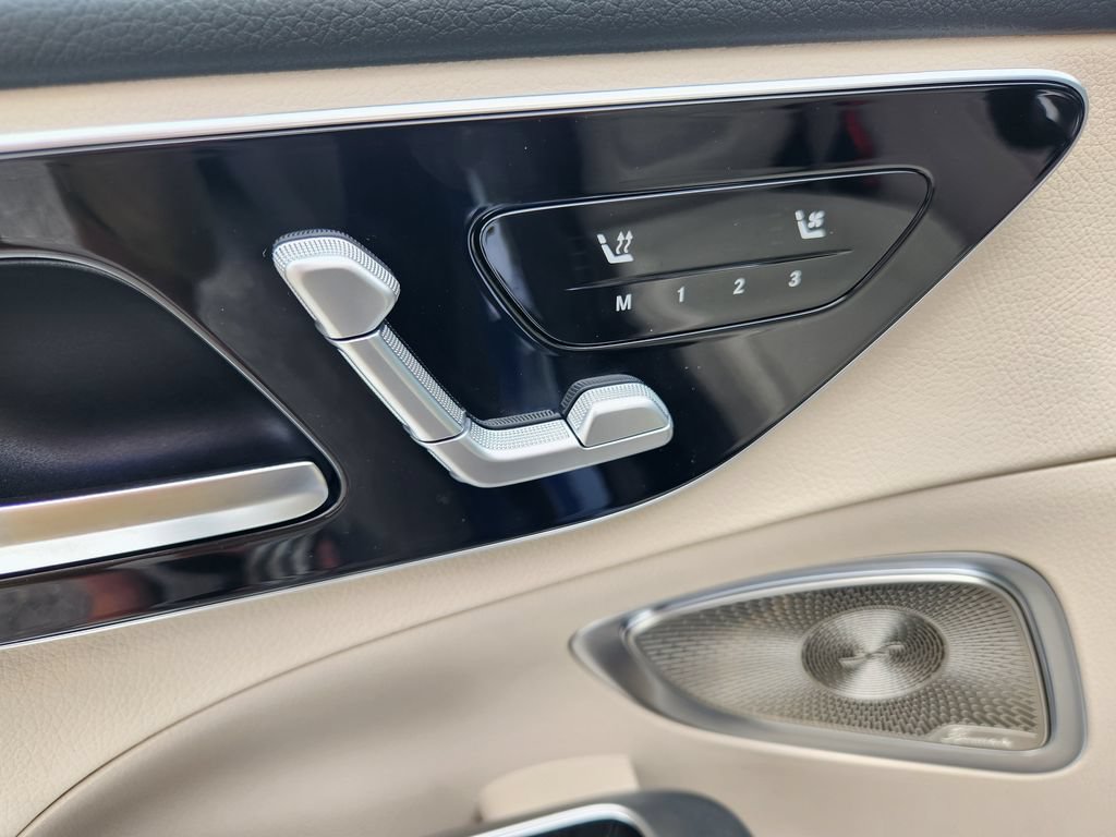 New 2026 Mercedes-Benz C 300 4MATIC Sedan image 18