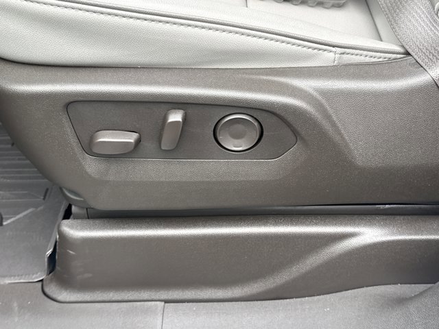 New 2026 GMC Yukon XL Elevation w/ Elevation Premium Package image 20