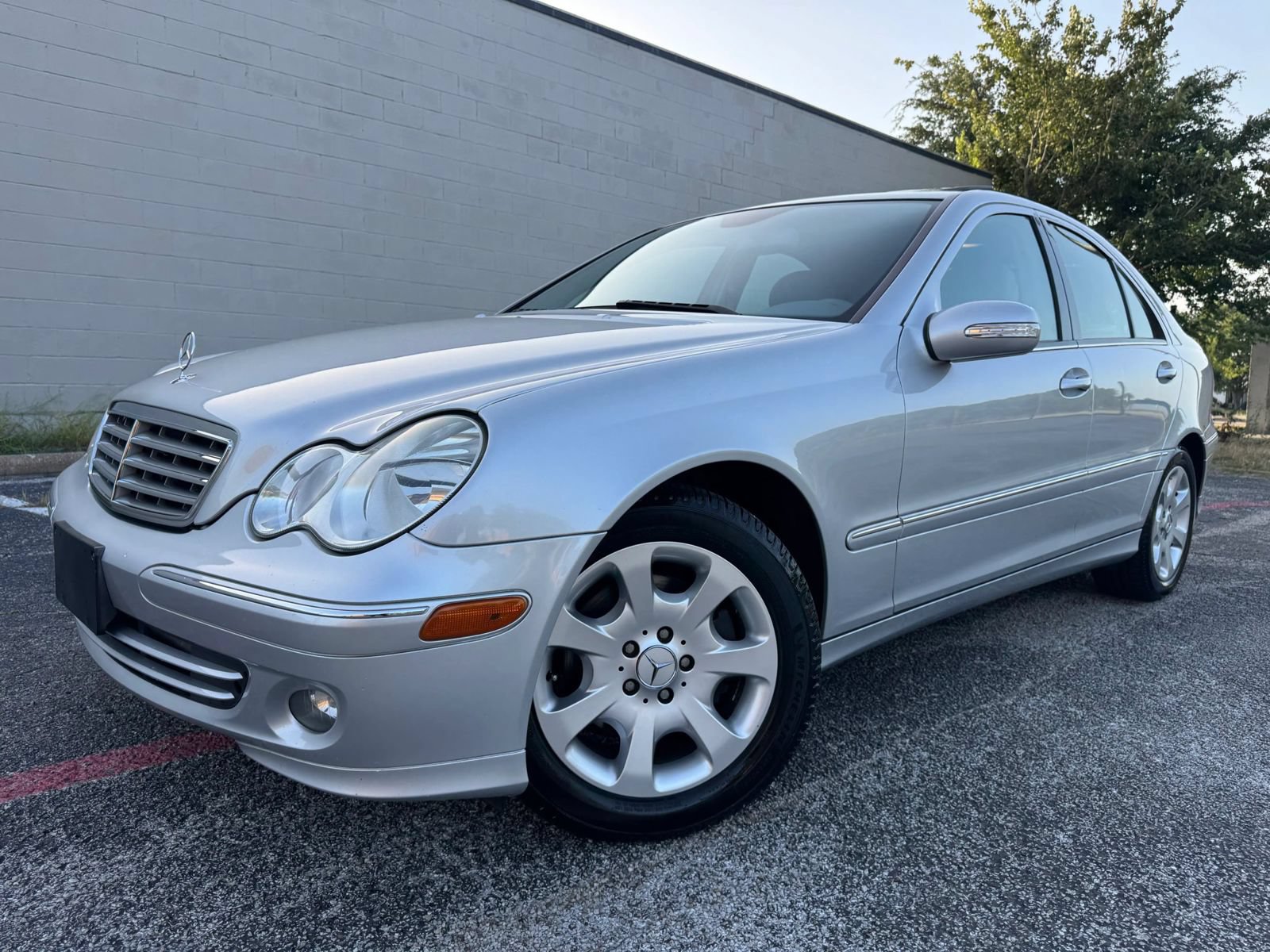 Used 2006 Mercedes-Benz C 280 Sedan image 2