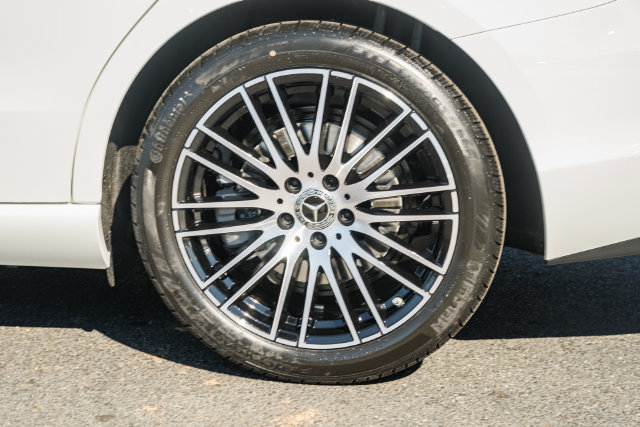 New 2027 Mercedes-Benz C 300 4MATIC Sedan image 18