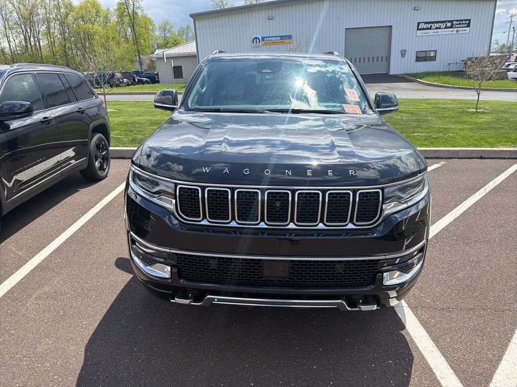 Used 2024 Jeep Wagoneer L Series III w/ Premium Group I image 5