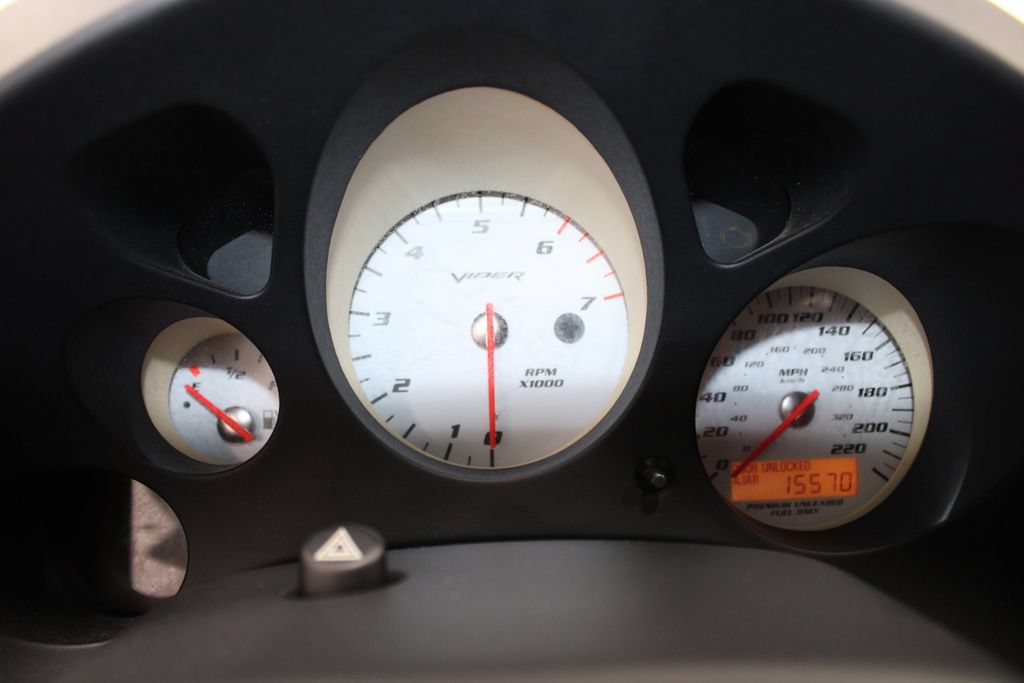 Used 2004 Dodge Viper SRT-10 RWD image 25