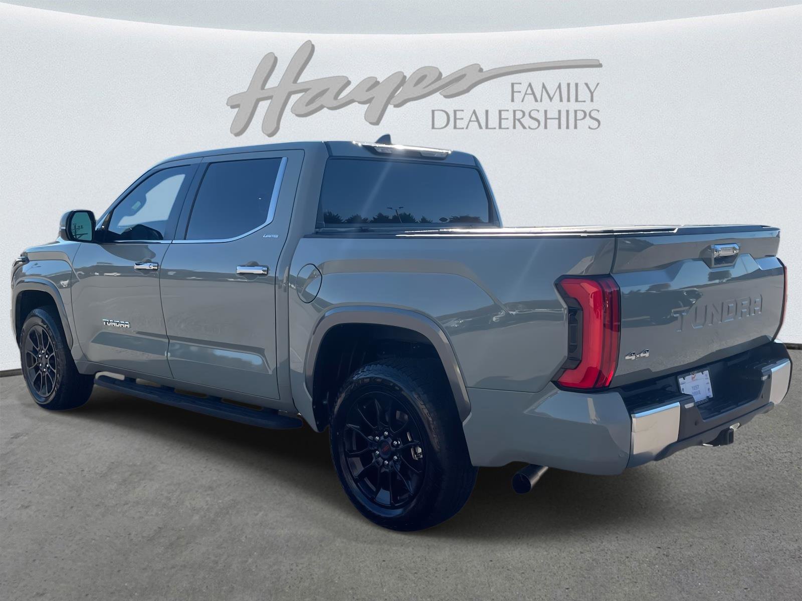 Used 2024 Toyota Tundra Limited image 32