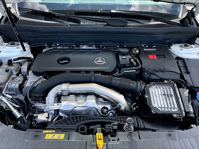 Certified 2024 Mercedes-Benz GLB 250 4MATIC image 11