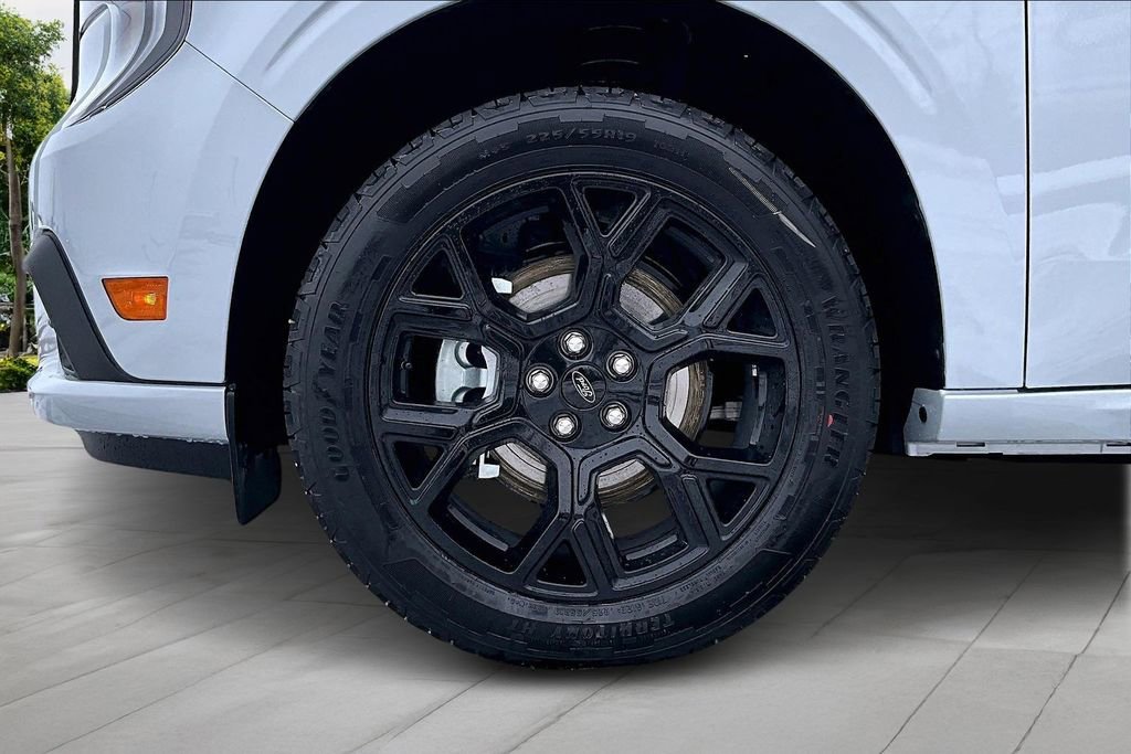 New 2026 Ford Maverick Lobo image 10