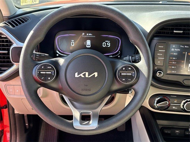 Certified 2025 Kia Soul LX w/ LX Technology Package image 18