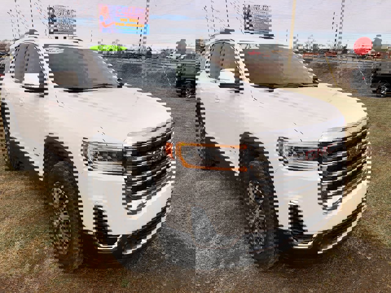 Used 2023 GMC Acadia SLE w/ Driver Convenience Package image 7