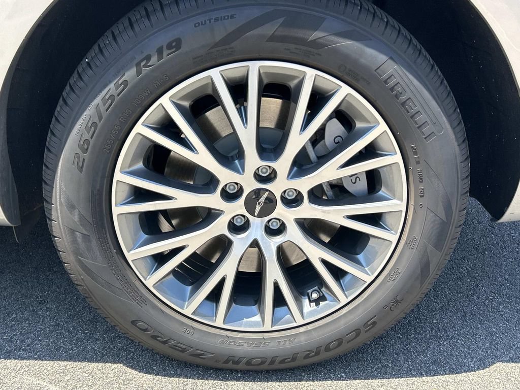Used 2025 Genesis GV80 2.5T Standard AWD/4WD image 9