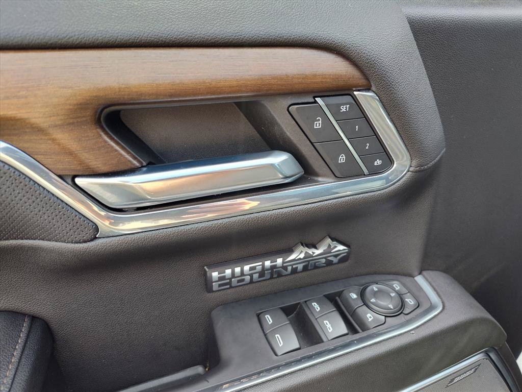 Used 2024 Chevrolet Silverado 1500 High Country w/ High Country Premium Package AWD/4WD image 14