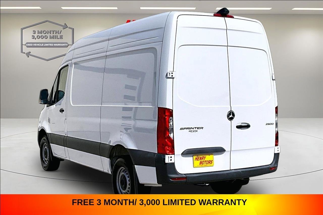 Used 2024 Mercedes-Benz Sprinter 2500 w/ Acoustic Package image 4