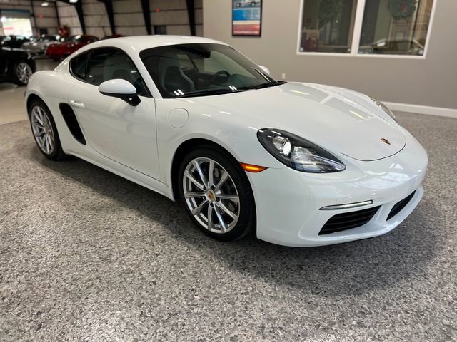 Used 2018 Porsche 718 Cayman Base w/ Light Design Package image 8