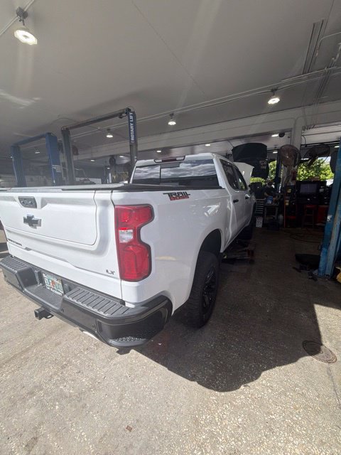 Used 2022 Chevrolet Silverado 1500 LT Trail Boss w/ LT Trail Boss Premium Package AWD/4WD image 19
