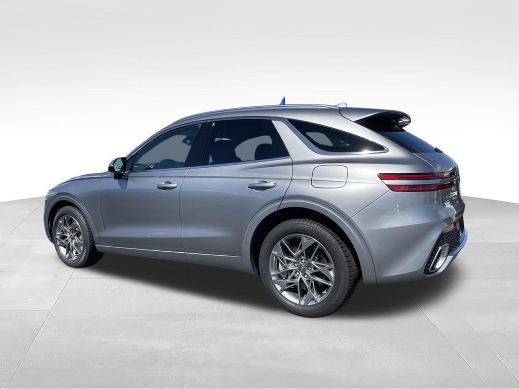 Used 2025 Genesis GV70 2.5T AWD/4WD image 6