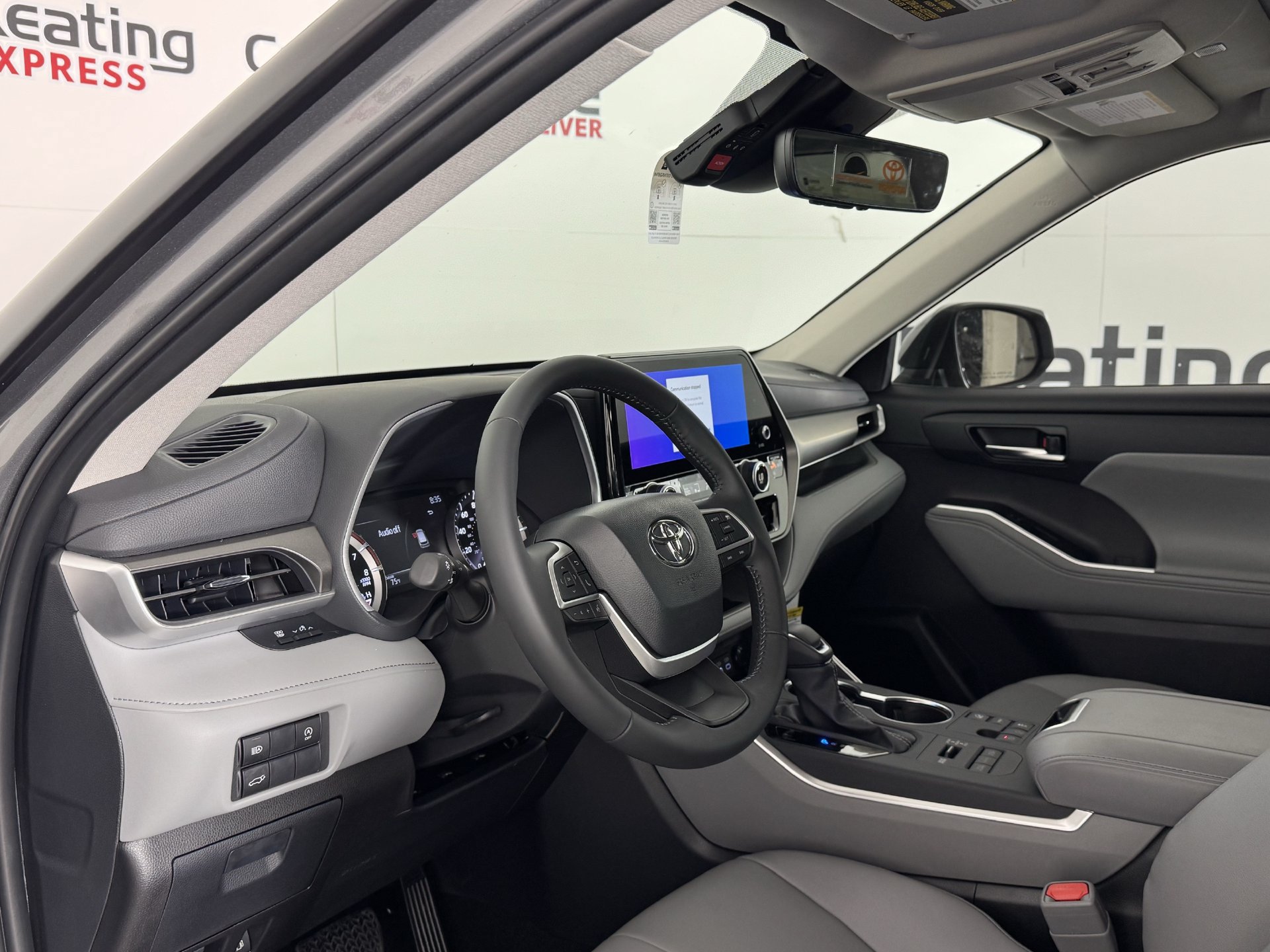 New 2026 Toyota Highlander XLE AWD/4WD image 2