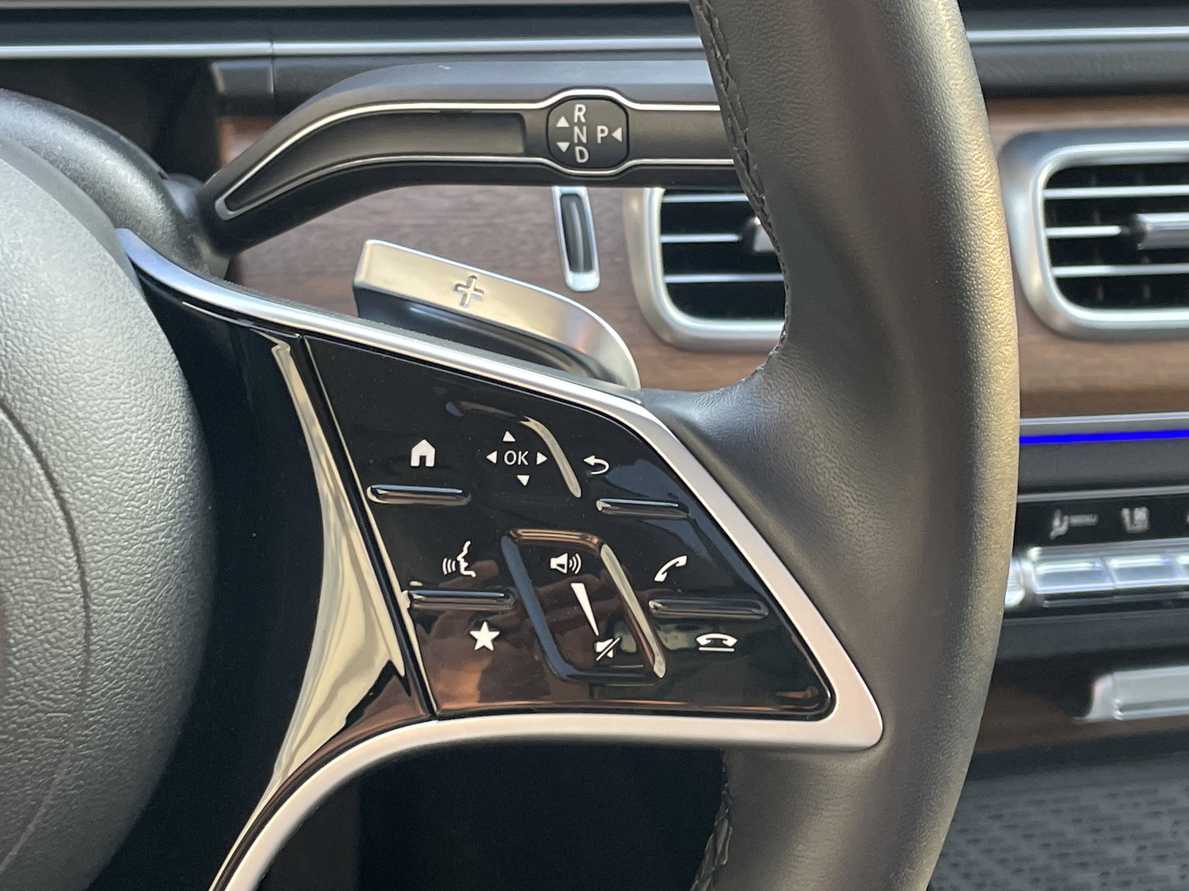 Certified 2025 Mercedes-Benz GLE 350 4MATIC image 28