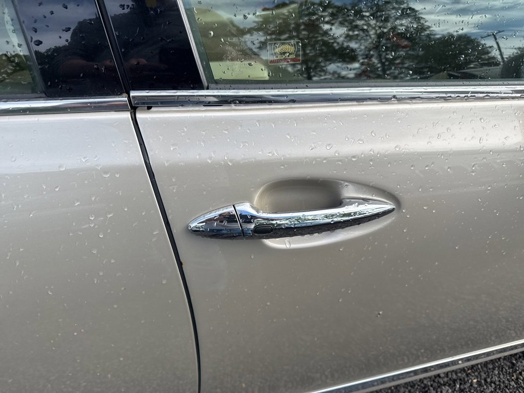 Used 2011 Lexus ES 350 image 7